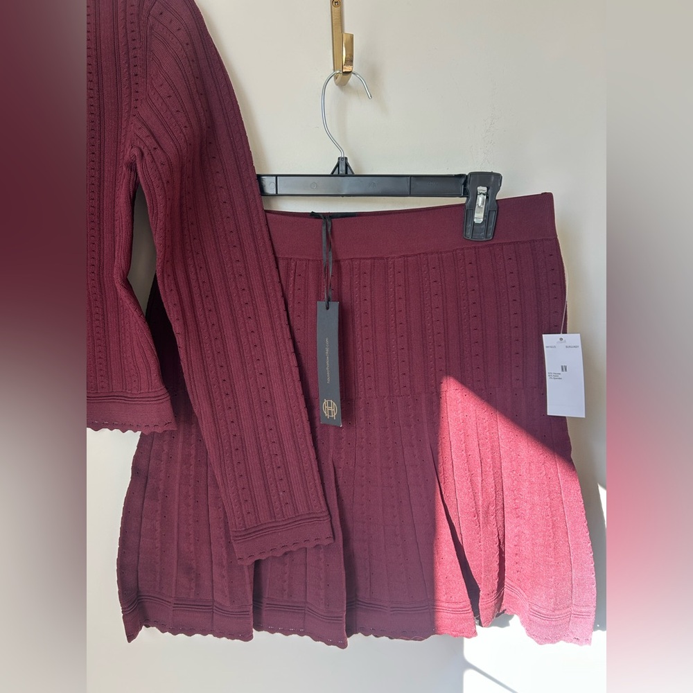 Burgundy Knit Long sleeve top and pleated Skirt Set - Picture 3 of 9